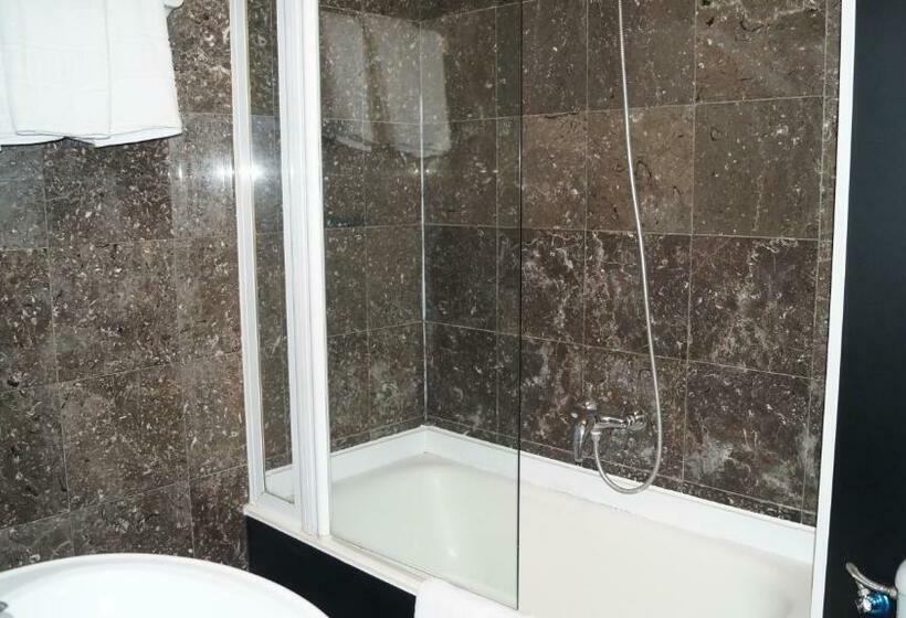 스탠다드 룸, Embajador