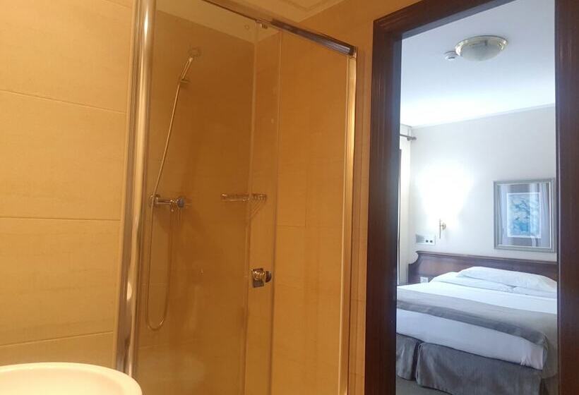 חדר משפחתי, Gran Hotel Paraiso