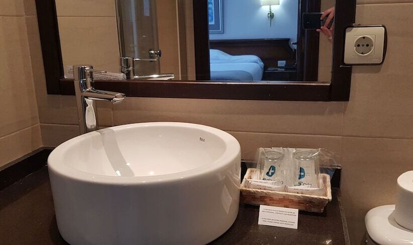 家庭间, Gran Hotel Paraiso