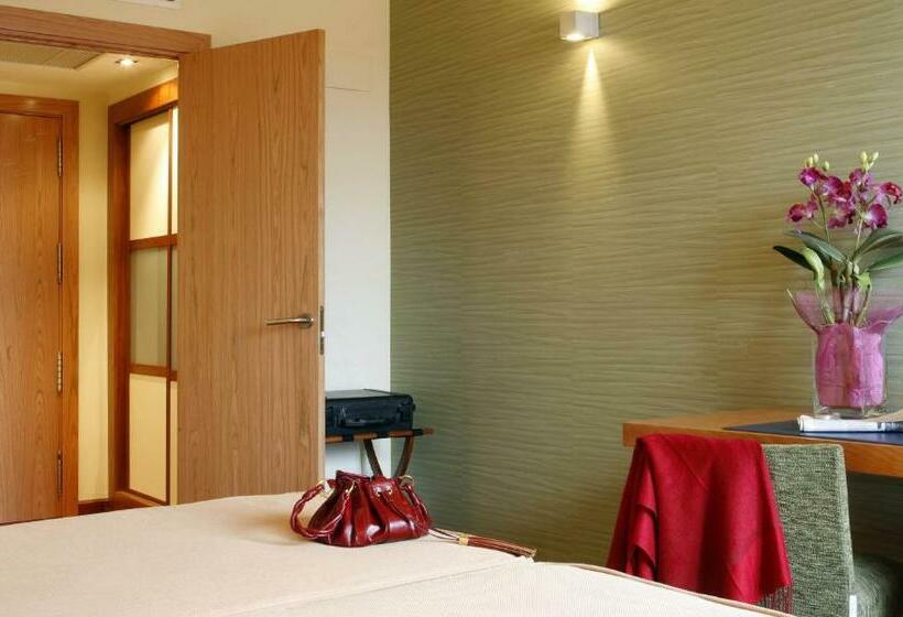 غرفة قياسية, Gran Regente