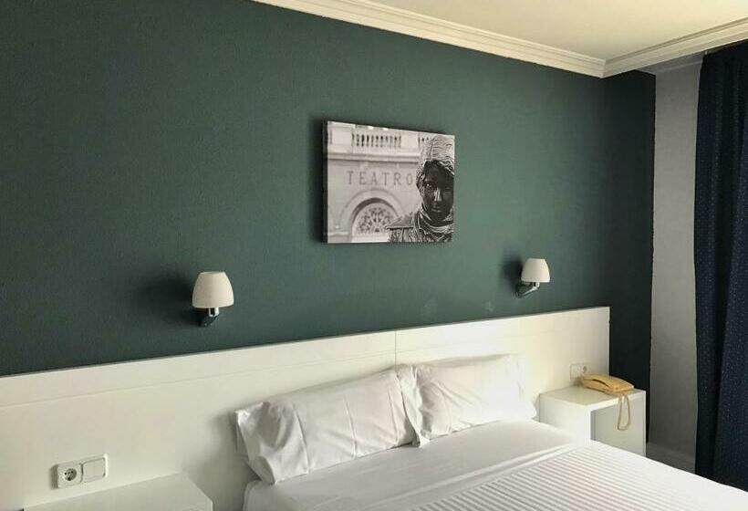 غرفة قياسية فردية, Gran Regente