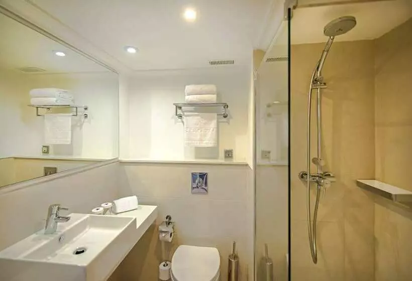 اتاق خانوادگی, Iberostar Waves Club Cala Barca
