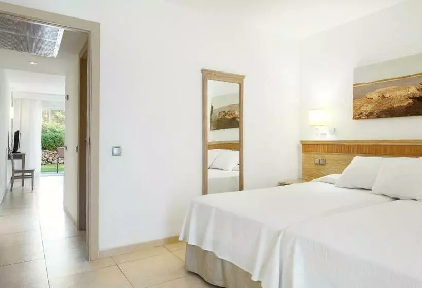 اتاق خانوادگی پایه, Iberostar Waves Club Cala Barca
