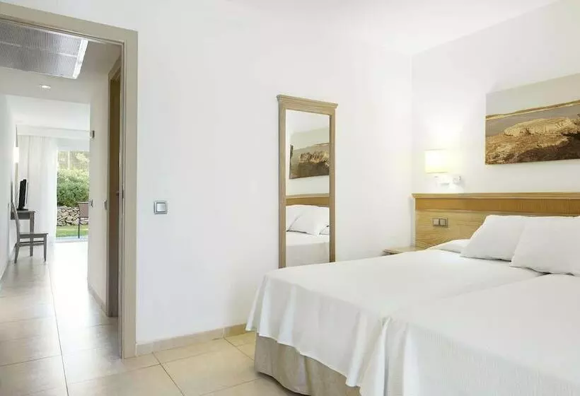 اتاق خانوادگی با چشمانداز باغ, Iberostar Waves Club Cala Barca