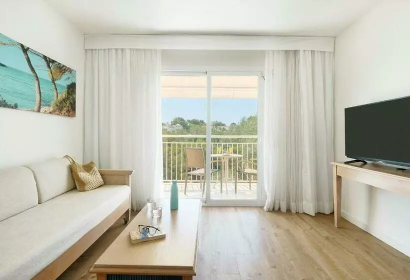 Standardzimmer mit seitlichem Meerblick, Iberostar Waves Club Cala Barca