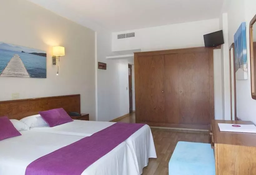 Economy Zimmer, Js Sol De Can Picafort  Adults Only