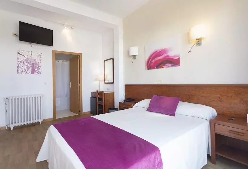 Economy Zimmer, Js Sol De Can Picafort  Adults Only
