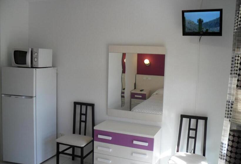 スタンダードルーム, Lo Monte