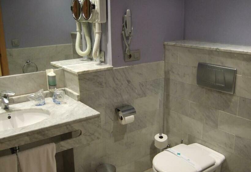 غرفة قياسية مزوَّدة بتراس, Madeira Centro