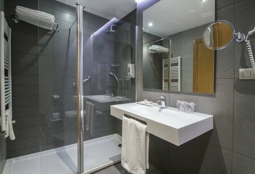 غرفة قياسية مزوَّدة بتراس, Madeira Centro