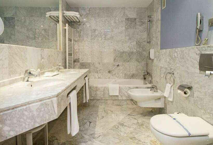 غرفة قياسية مزوَّدة بتراس, Madeira Centro