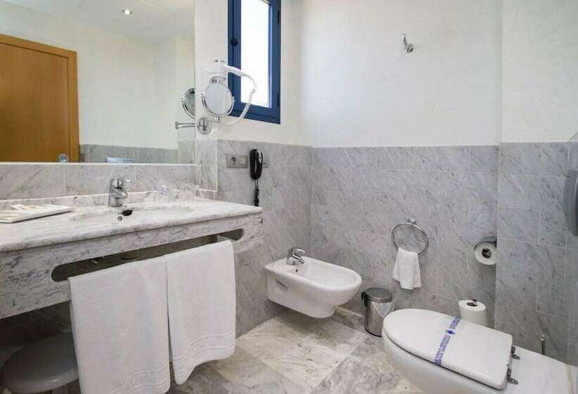 غرفة قياسية مزوَّدة بتراس, Madeira Centro