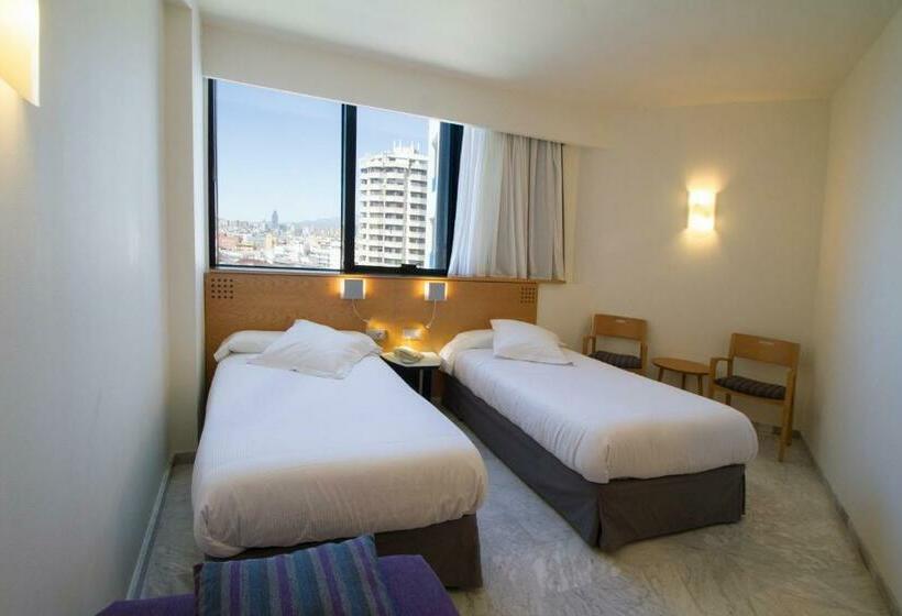 غرفة أساسية ثلاثية, Madeira Centro