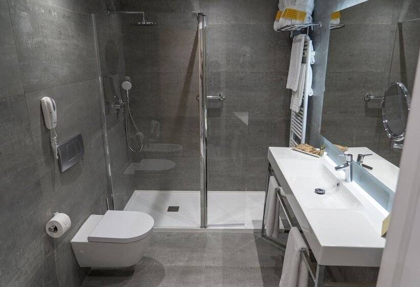 غرفة قياسية مزوَّدة بتراس, Madeira Centro