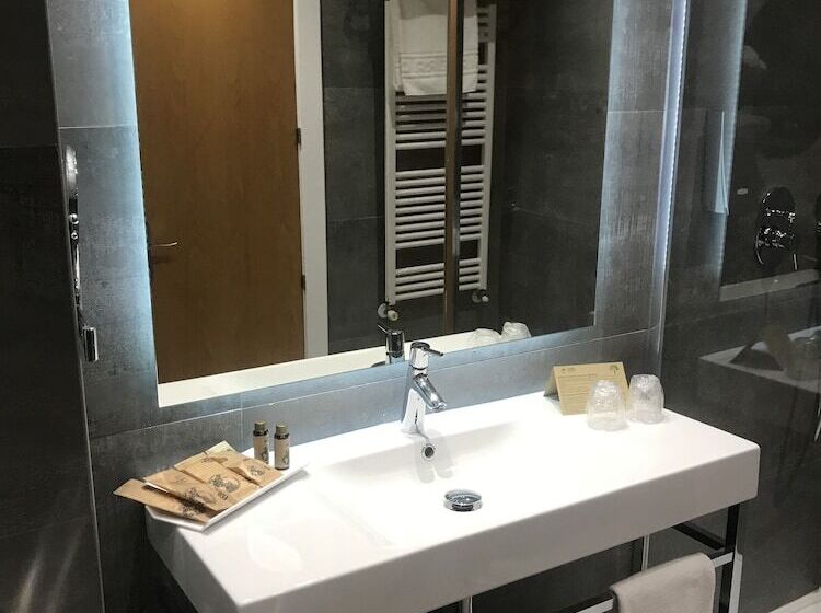 غرفة قياسية مزوَّدة بتراس, Madeira Centro