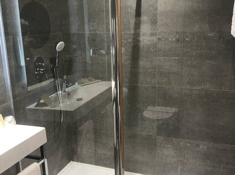 غرفة قياسية مزوَّدة بتراس, Madeira Centro