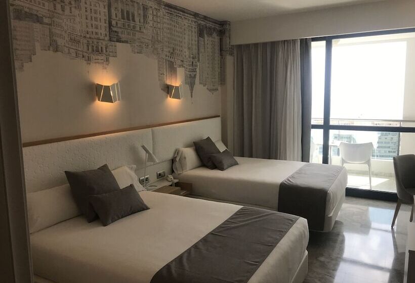 غرفة قياسية مزوَّدة بتراس, Madeira Centro