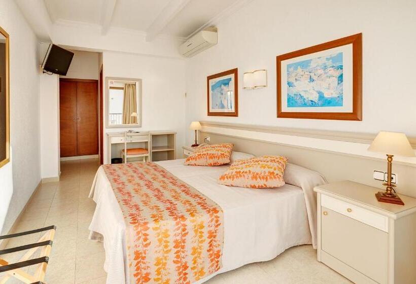 Номер Стандарт Вид на Город, More