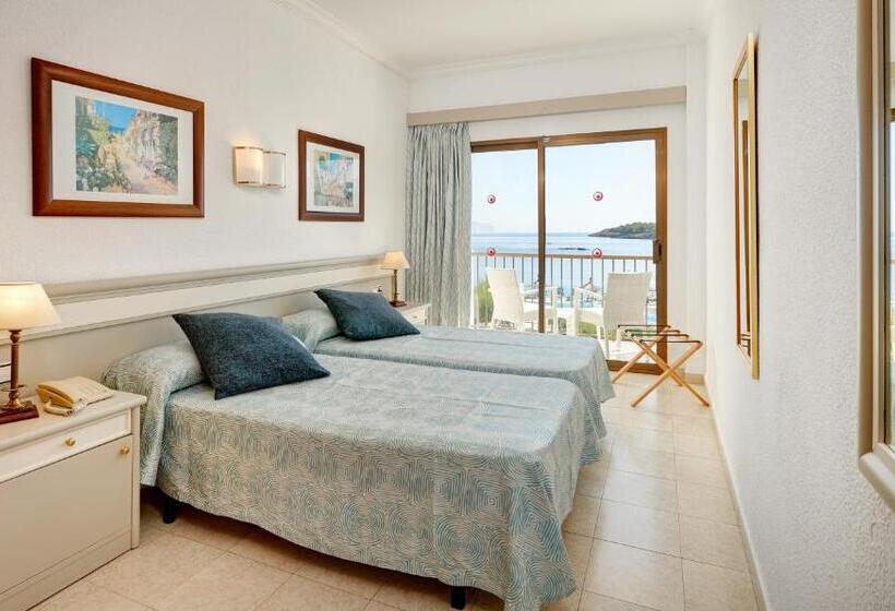 Номер Стандарт Вид на Море, More