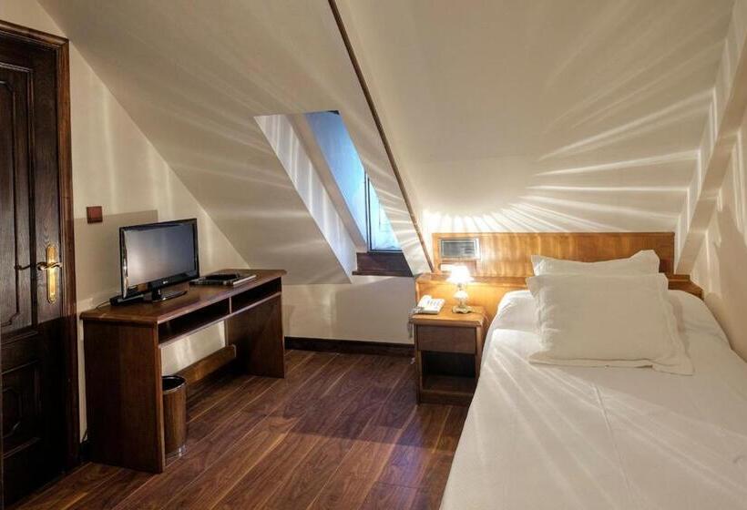 اتاق استاندارد یک نفره, Palacio Arias