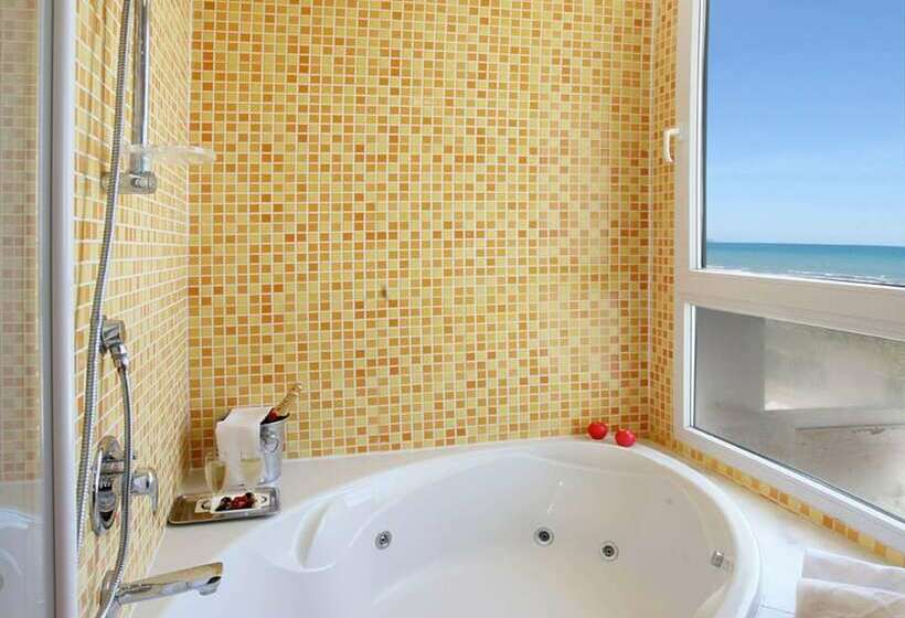 اتاق خانوادگی, Playas De Guardamar