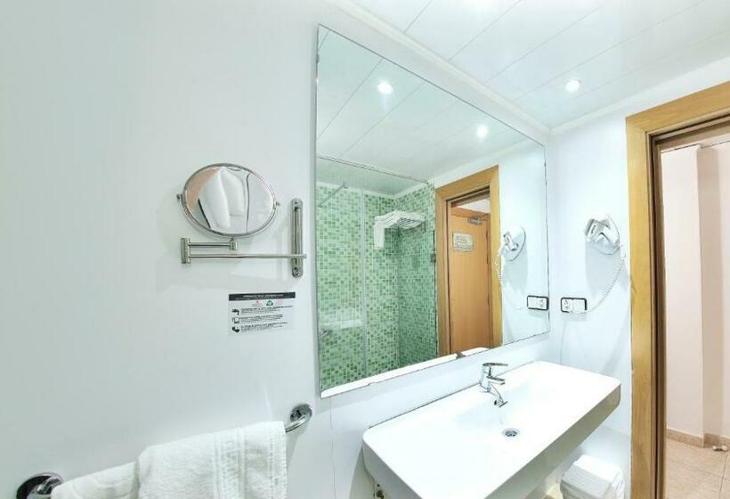 バルコニー付きシングルスタンダードルーム, Prince Park