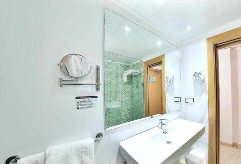 Quarto Estandar Individual, Prince Park