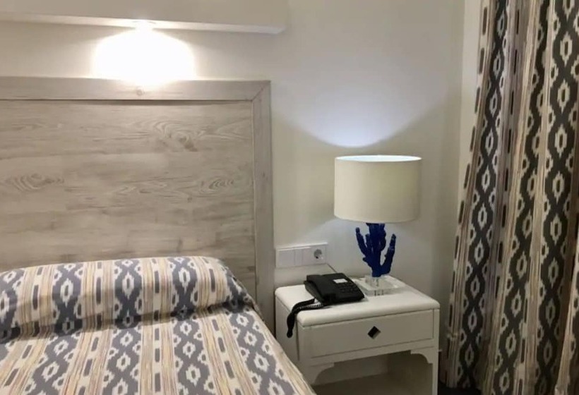 标准间带山景, Sa Coma