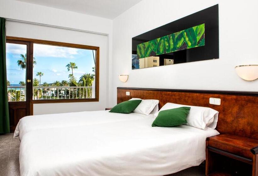 غرفة قياسية مطلّة علي البحر, Villa Miel