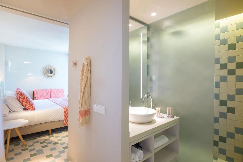 اتاق پرمیوم با چشمانداز دریا, Inturotel Cala Esmeralda Beach Hotel & Spa - Adults Only