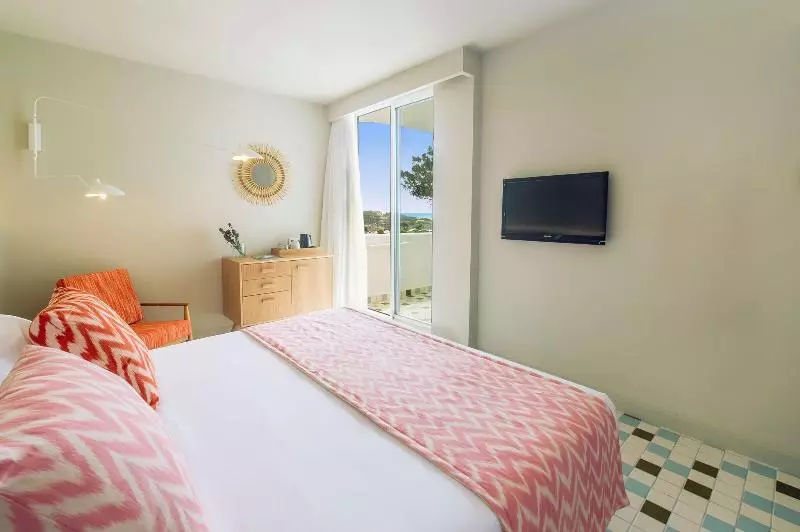 اتاق استاندارد با چشم‌انداز دریا, Inturotel Cala Esmeralda Beach Hotel & Spa - Adults Only