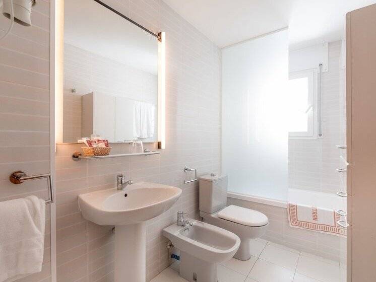 آپارتمان 2 خوابه, Aparthotel Bertrán