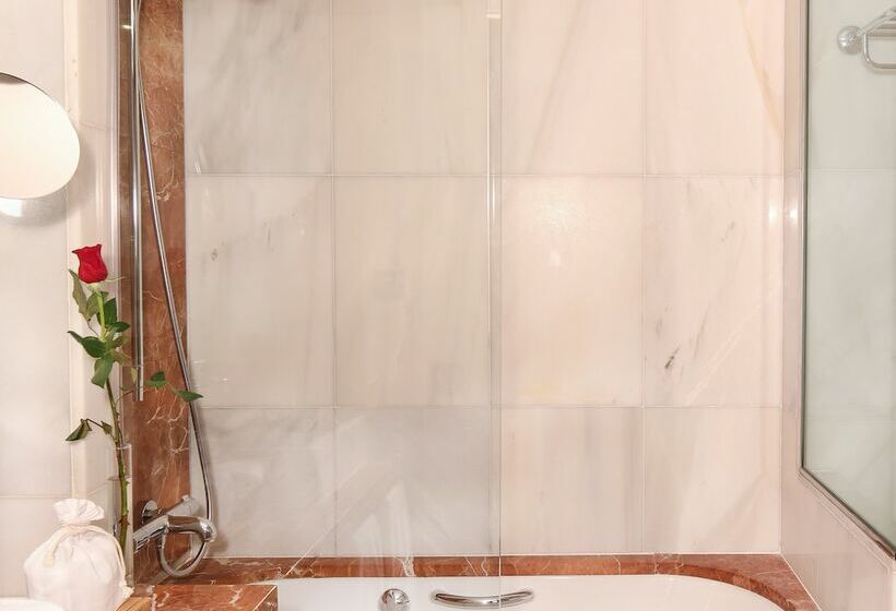 Номер Superior, Claris Hotel & Spa Gl, A Small Luxury Hotel Of The World