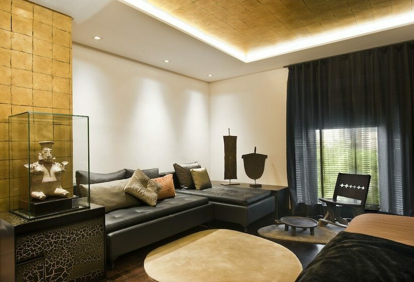 Номер Executive, Claris Hotel & Spa Gl, A Small Luxury Hotel Of The World