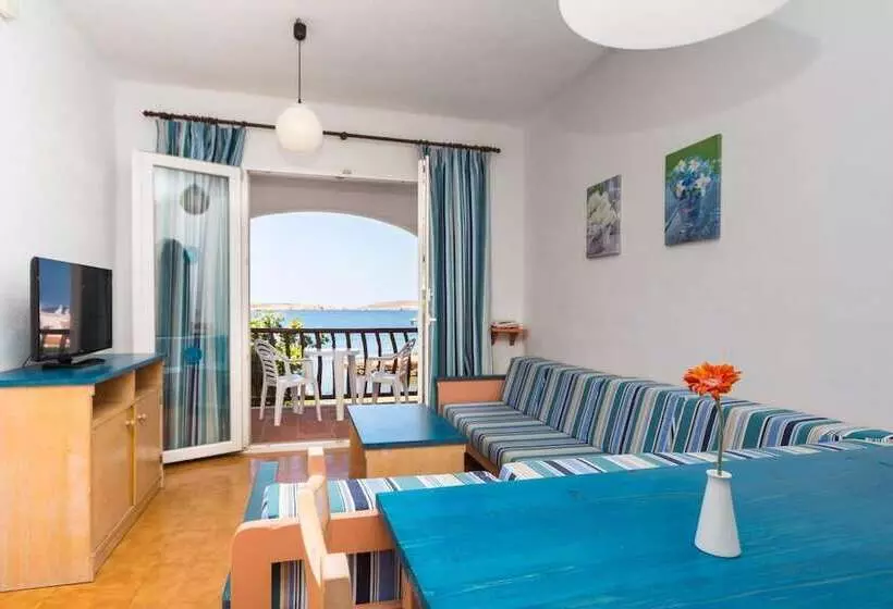 Superior 2-bedroom flat with sea view, Comitas Tramontana Park