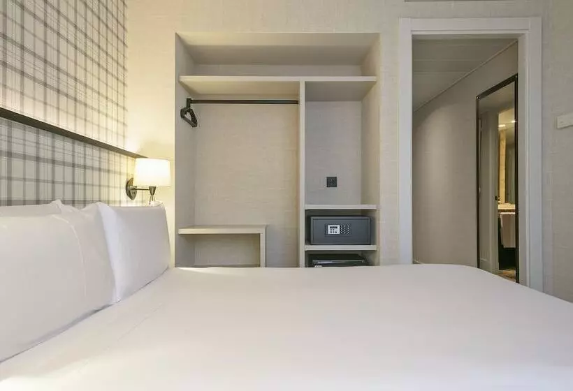 اتاق استاندارد, Acta City 47