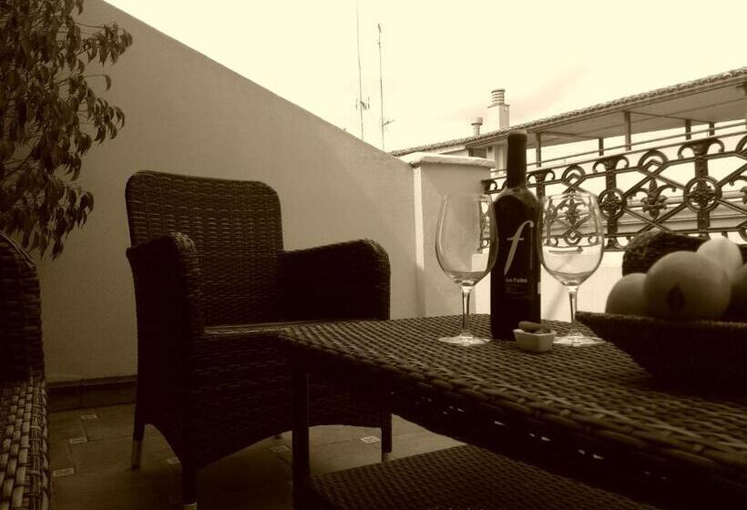 غرفة سوبيريور مزوَّدة بتراس, Ad Hoc Monumental 1881