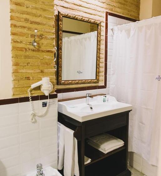 غرفة قياسية فردية, Ad Hoc Monumental 1881