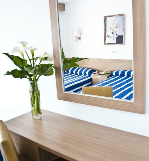 غرفة قياسية رباعية, Esplai