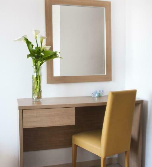 غرفة قياسية رباعية, Esplai