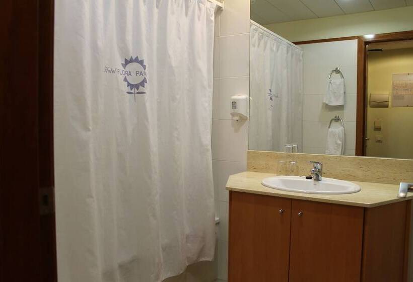 غرفة قياسية, Flora Parc