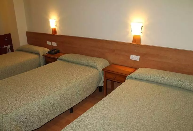 3-Bett-Standardzimmer, Flora Parc