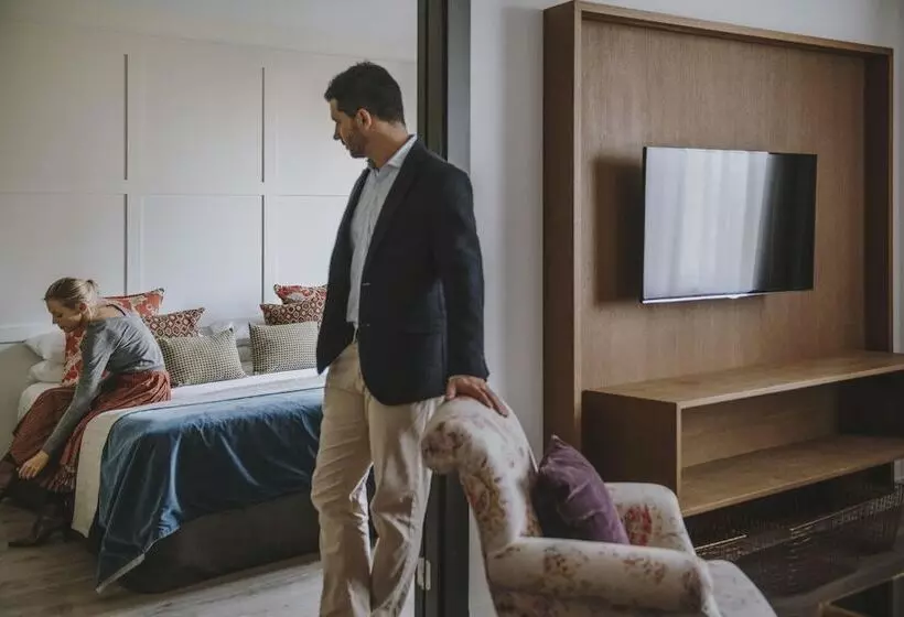 سوییت, Gallery Hotel 4 Sup