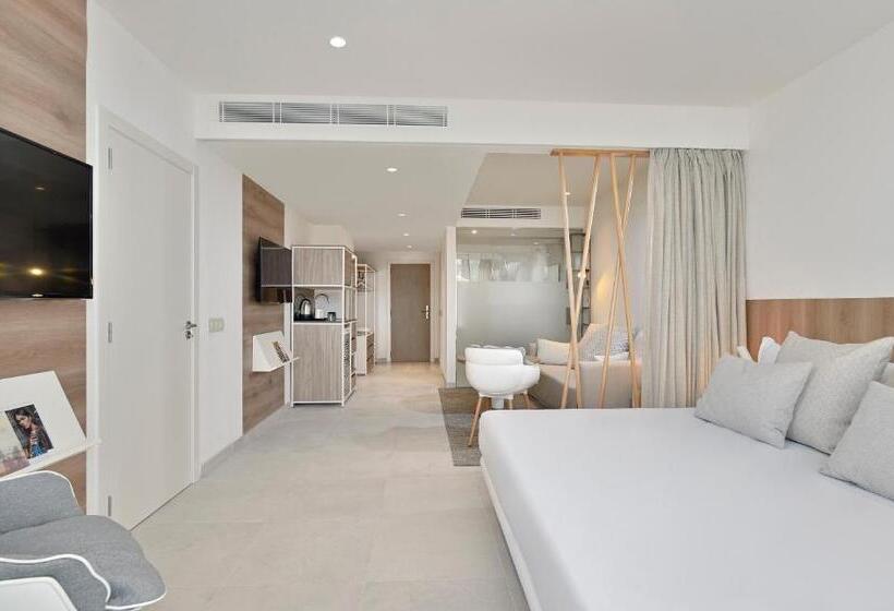 سوییت جونیور, Innside By Meliá Calviá Beach