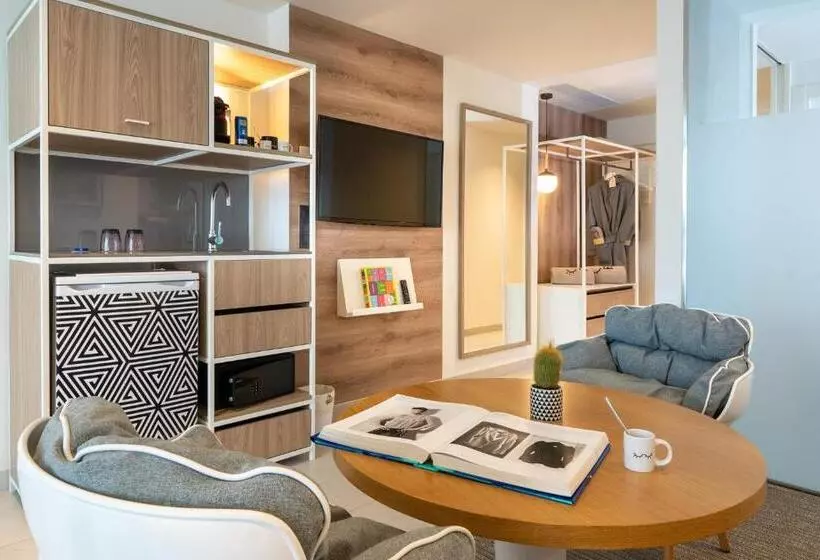 سوییت جونیور, Innside By Meliá Calviá Beach