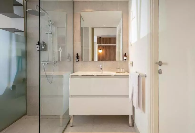 اتاق استاندارد با چشم‌انداز دریا, Innside By Meliá Calviá Beach