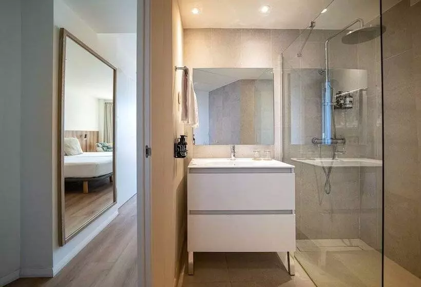 اتاق استاندارد با چشم‌انداز دریا, Innside By Meliá Calviá Beach