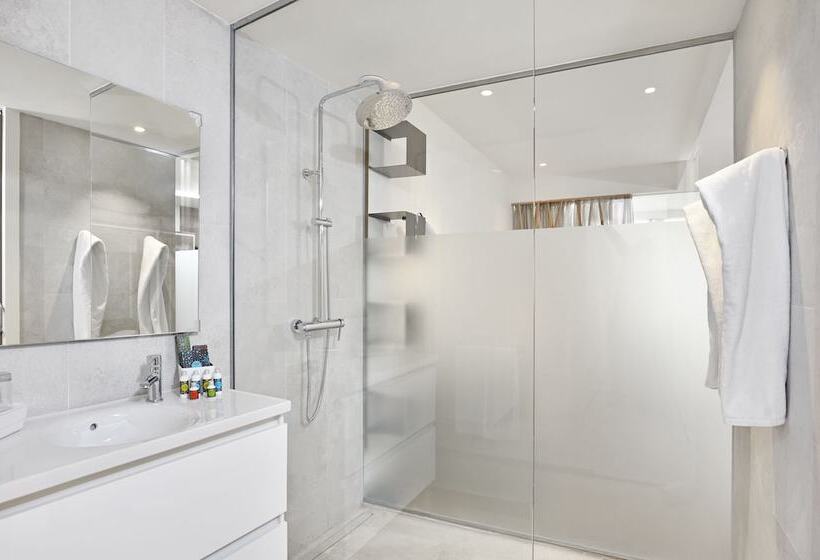 اتاق استاندارد با چشمانداز دریا, Innside By Meliá Calviá Beach