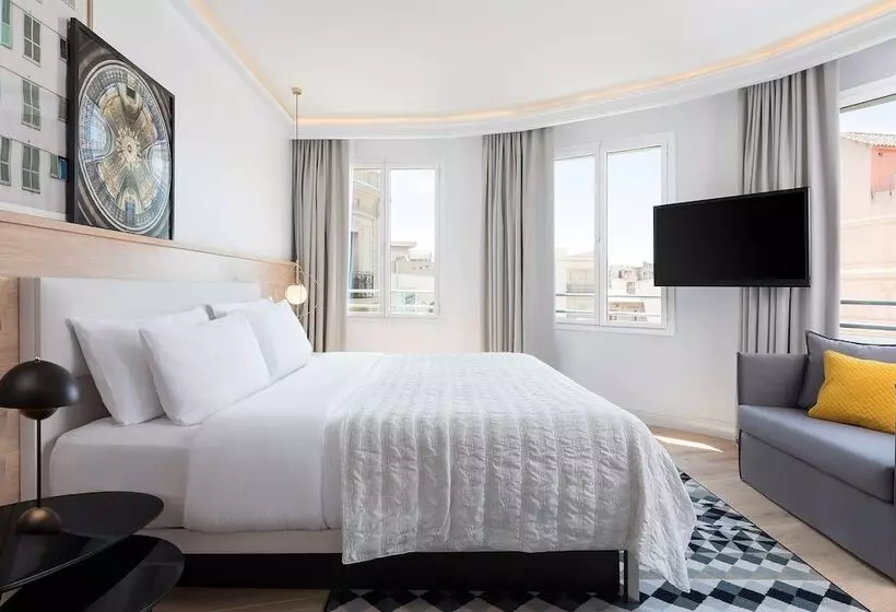 سوییت پرستیژ, Le Méridien Barcelona