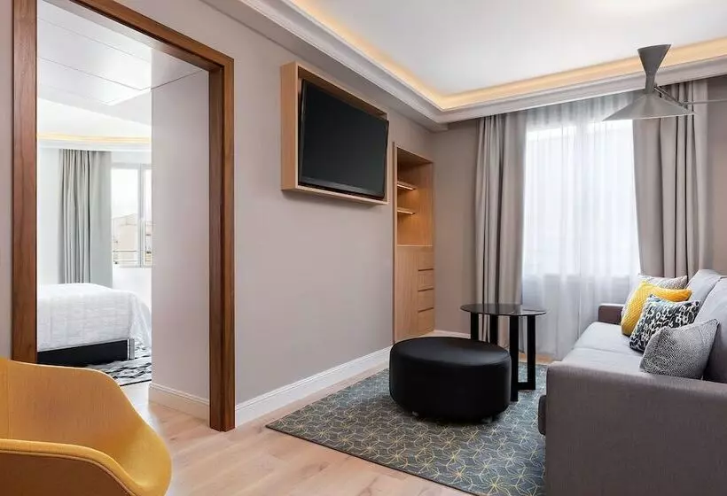 سوییت پرستیژ, Le Méridien Barcelona